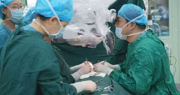西北地区首例阿尔茨海默病临床试验手术在西安凤城医院完成